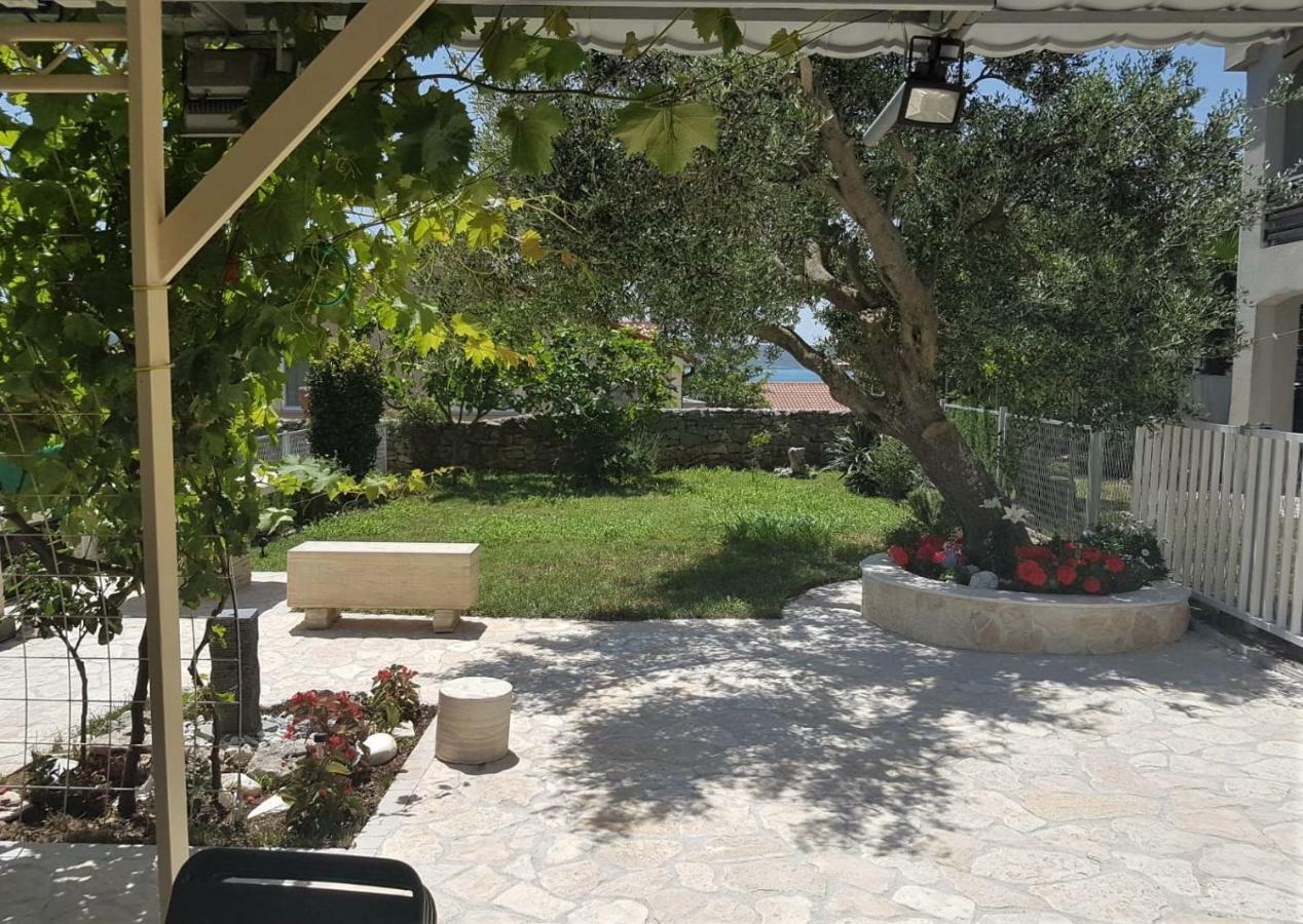 Apartment Maslenica, Near Zadar Екстериор снимка